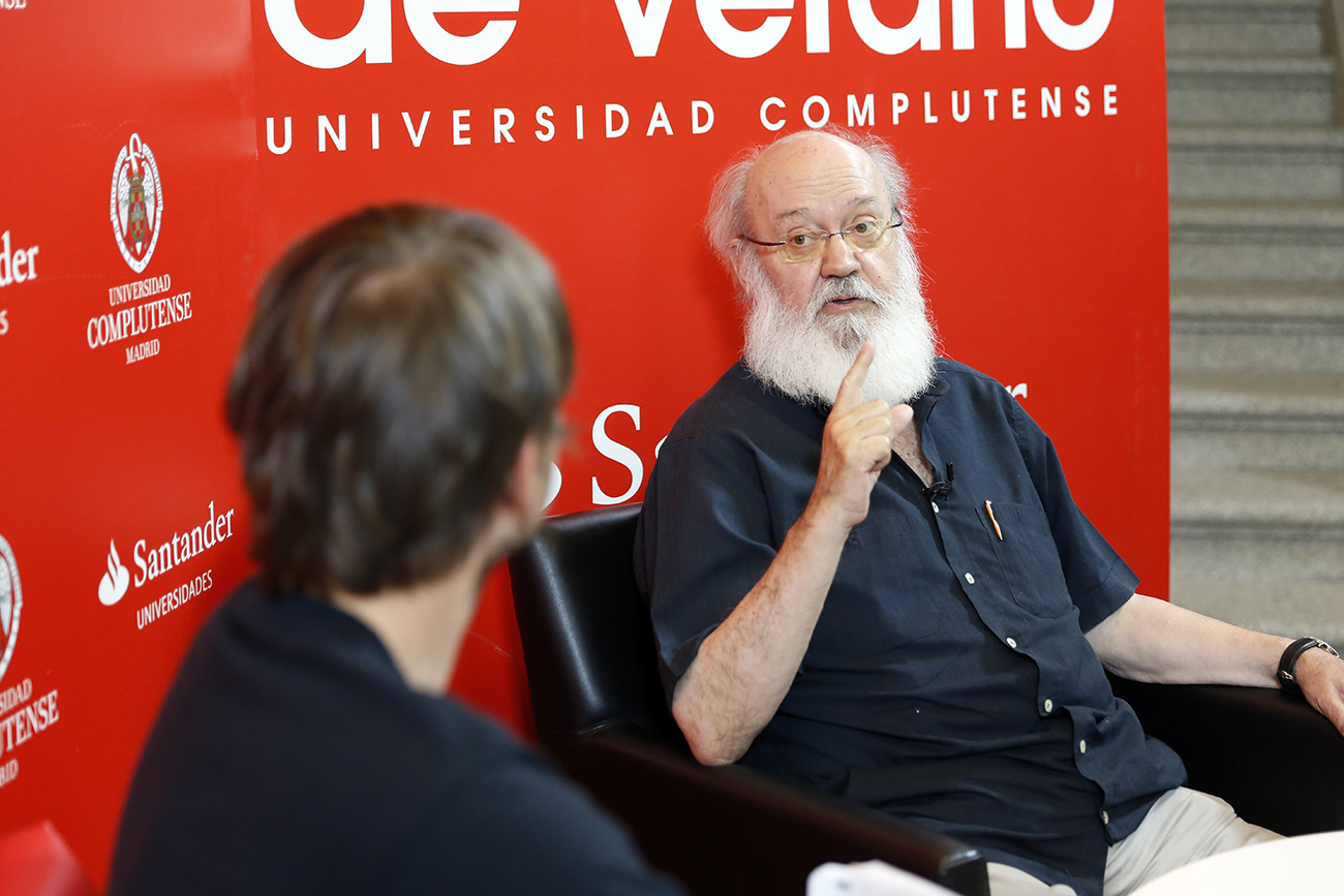 José Luis Cuerda afirma que “es obligatorio ser antisistema”